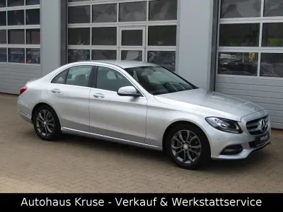 Gebraucht Mercedes C180 Business 156 PS (114 kW) 2015 Silber Limousine
