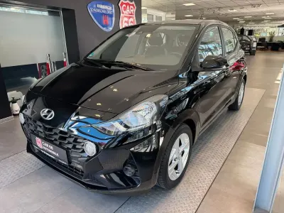 Gebraucht Hyundai i10 Trend 67 PS (49 kW) 2021 Schwarz Kleinwagen