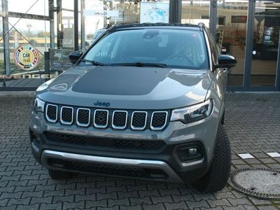 Grau Gebraucht 2024 Jeep Compass SUV | 29.975 € (Fairer Preis)