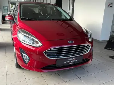 Gebraucht Ford Fiesta Cool & Connect 101 PS (74 kW) 2019 Rot Kleinwagen