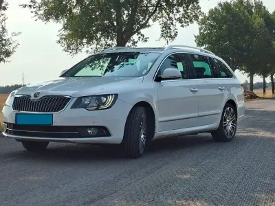 Gebraucht Skoda Superb 170 PS (125 kW) 2013 Weiß Kombi