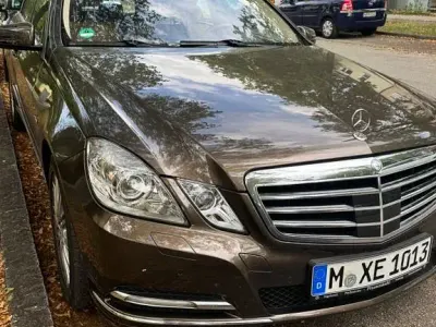 Gebraucht Mercedes E350 265 PS (194 kW) 2012 Braun Limousine