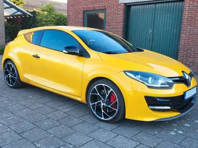 Gebraucht Renault Mégane III 273 PS (200 kW) 2015 Gelb
