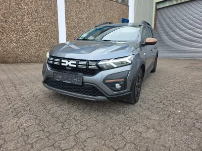 Gebraucht Dacia Jogger Extreme 110 PS (80 kW) 2024 Grau Van / Kleinbus