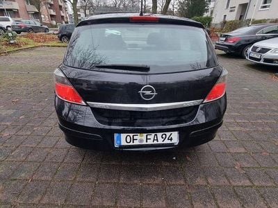 Schwarz Gebraucht 2009 Opel Astra Edition Limousine | 1.800 € (Guter Preis)