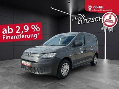 Usata VW Caddy 102 CV (75 kW) 2022 Grigio Monovolume