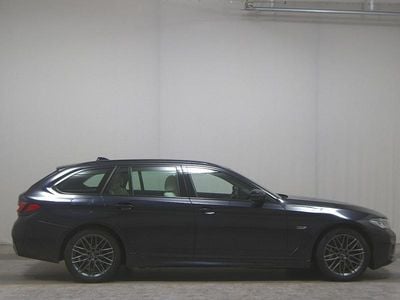 Gebraucht BMW 530e M Sport 292 PS (214 kW) 2022 Schwarz Kombi