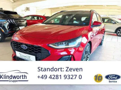Używany Ford Focus ST-Line X 116 KM (85 kW) 2024 Czerwony Sedan/Limuzyna