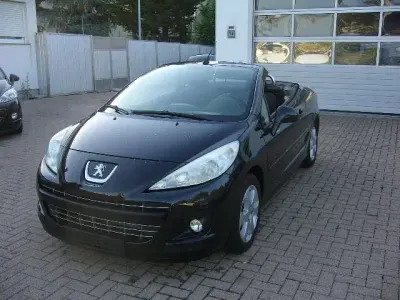 Gebraucht Peugeot 207 CC 120 PS (88 kW) 2012 Schwarz Cabrio