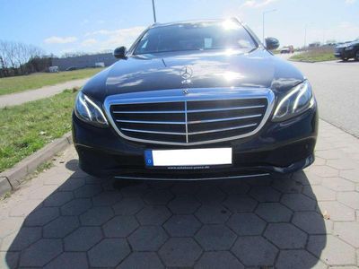 Gebraucht Mercedes E220 Edition 194 PS (142 kW) 2019 Schwarz Kombi