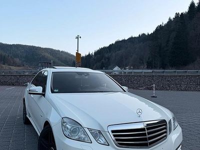 Gebraucht Mercedes E350 265 PS (194 kW) 2011 Weiß Limousine