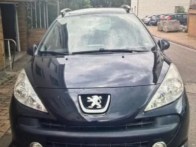 Gebraucht Peugeot 207 95 PS (69 kW) 2009 Schwarz Kombi