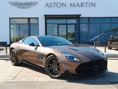 Neu Aston Martin Vanquish 835 PS (614 kW) 2026 Braun Coupé
