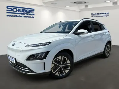 Gebraucht Hyundai Kona Trend 100 kW (136 PS) 2023 Atlas white / sol SUV