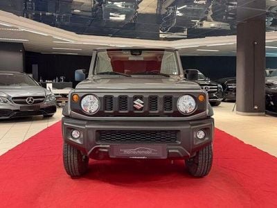 Usado Suzuki Jimny Comfort 102 HP (75 kW) 2019 Cinzento SUV