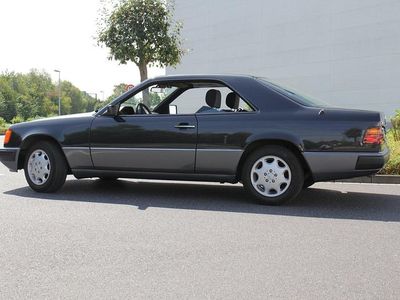 Brugt Mercedes 230 132 HK (97 kW) 1993 Sort Coupe