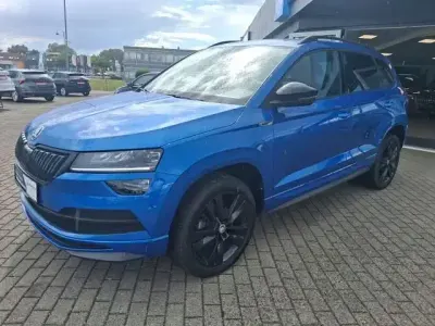 Gebraucht Skoda Karoq SportLine 150 PS (110 kW) 2022 Raceblau metallic (metallic) SUV