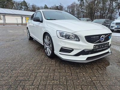 Weiß Gebraucht 2016 Volvo S60 Limousine | 35.900 €