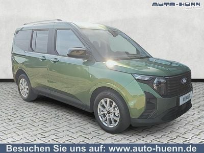 Neu Ford Tourneo Courier Titanium 125 PS (91 kW) 2026 Bursting green Van / Kleinbus