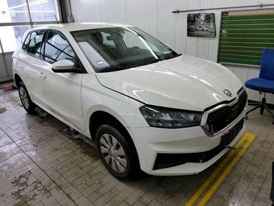 Gebraucht Skoda Fabia Active 65 PS (47 kW) 2022 Candyweiß Kleinwagen