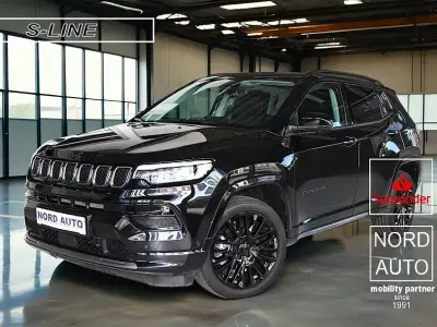 Gebraucht Jeep Compass 131 PS (96 kW) 2024 Schwarz SUV