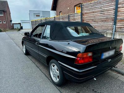 Gebraucht Ford Escort Cabriolet 105 PS (77 kW) 1991 Schwarz Cabrio