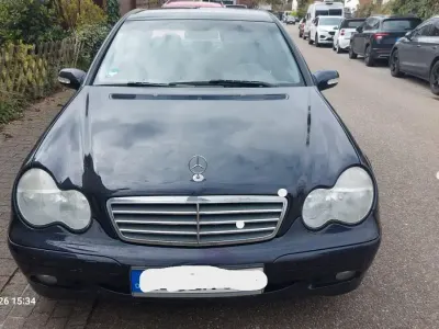 Gebraucht Mercedes C180 Classic 143 PS (105 kW) 2004 Blau Limousine