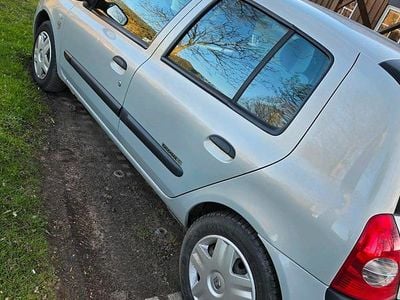 Second-hand Renault Clio II 2003 Argintiu Hatchback