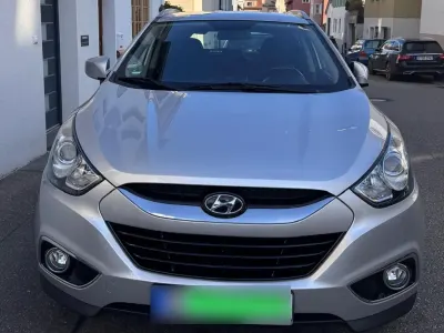 Gebraucht Hyundai ix35 135 PS (99 kW) 2013 Silber SUV