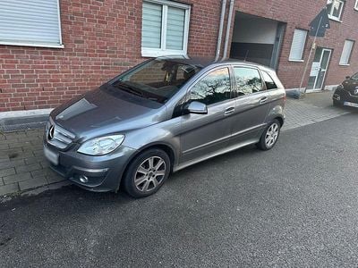 Usata Mercedes B200 136 CV (100 kW) 2008 Grigio Monovolume