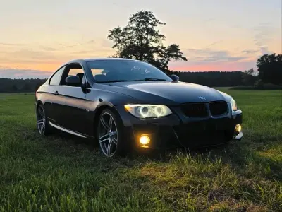 Gebraucht BMW 320 M Sport 184 PS (135 kW) 2011 Schwarz Coupé