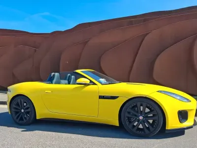 Usata Jaguar F-Type R-Dynamic 381 CV (280 kW) 2020 Giallo Cabrio