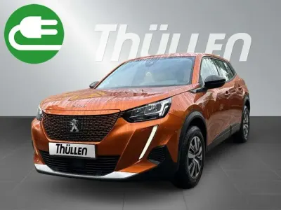 Gebraucht Peugeot 2008 Active 100 kW (136 PS) 2022 Orange fusion SUV
