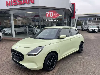 Nuova Suzuki Swift 83 CV (61 kW) 2026 Giallo Utilitaria