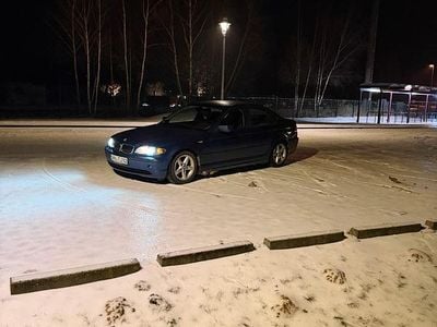 Gebraucht BMW 320 150 PS (110 kW) 2003 Blau Limousine