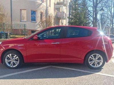 Gebraucht Alfa Romeo Giulietta 105 PS (77 kW) 2012 Rot Kleinwagen