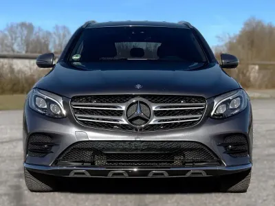 Używany Mercedes GLC250 204 KM (150 kW) 2015 Szary SUV