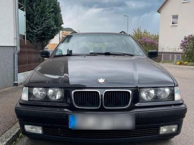 BMW 323