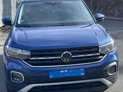 Second-hand VW T-Cross Move 95 CP (69 kW) 2023 Albastru SUV