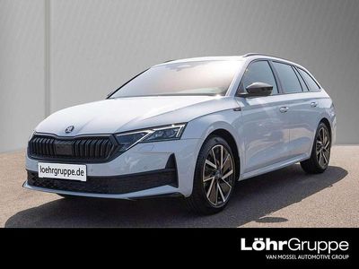 Moonweiss metallic Gebraucht 2025 Skoda Octavia SportLine Kombi | 41.990 €