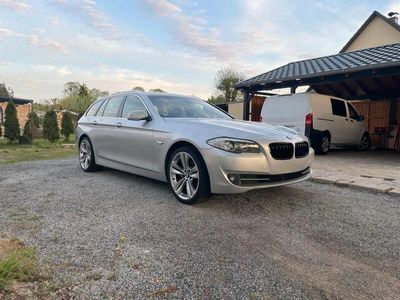 BMW 523