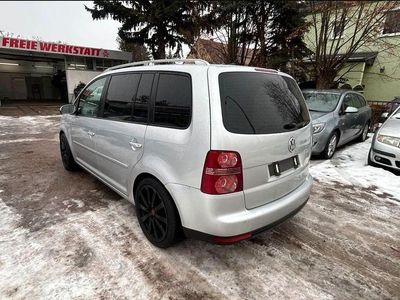 Gebraucht VW Touran 105 PS (77 kW) 2007 Silber Van / Kleinbus