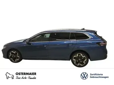 Gebraucht VW Passat R-line 150 PS (110 kW) 2025 Blau Kombi