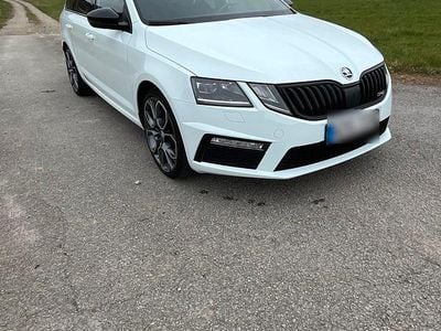 Gebraucht Skoda Octavia RS 184 PS (135 kW) 2017 Weiß Kombi