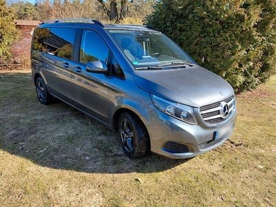 Gebraucht Mercedes V220 Avantgarde Edition 163 PS (119 kW) 2016 Grau Van / Kleinbus