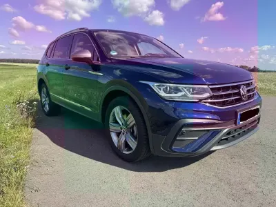 Gebraucht VW Tiguan Allspace Move 150 PS (110 kW) 2023 Blau SUV