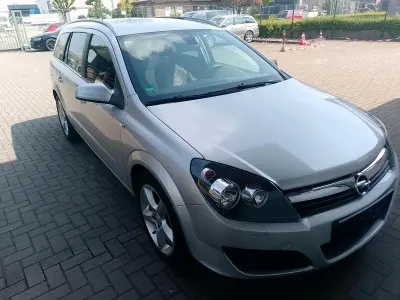 Gebraucht Opel Astra 140 PS (102 kW) 2006 Silber Kombi