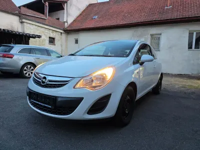 Gebraucht Opel Corsa Active 87 PS (63 kW) 2013 Weiß Kleinwagen