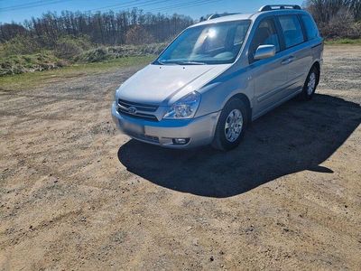 Second-hand Kia Carnival EX 185 CP (136 kW) 2007 Argintiu Monovolum