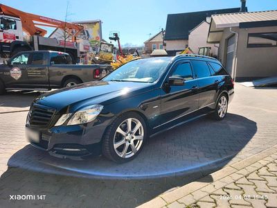 Second-hand Mercedes E250 Avantgarde 205 CP (150 kW) 2010 Negru Break